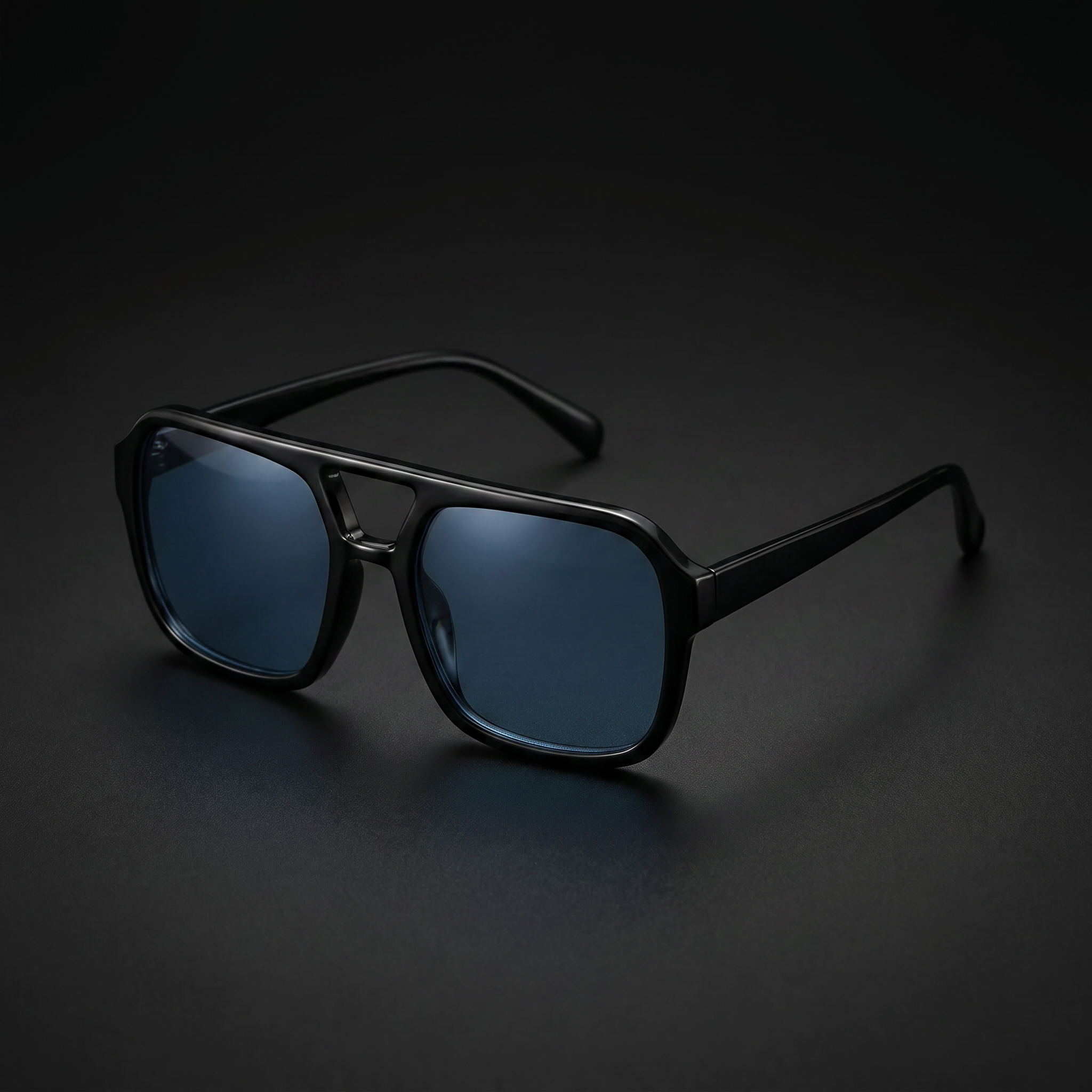 Vintage Square Sport Sunglasses – Black/Navy colorway close-up