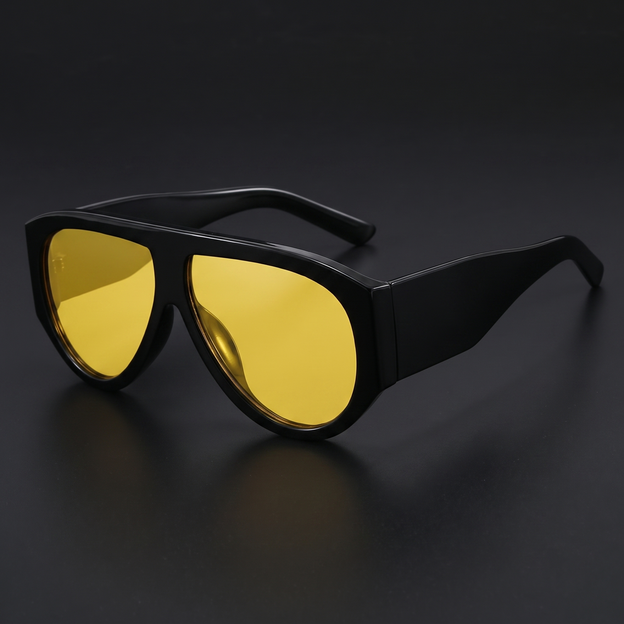 Oversized pilot sunglasses in black yellow — Swervy hip-hop shades